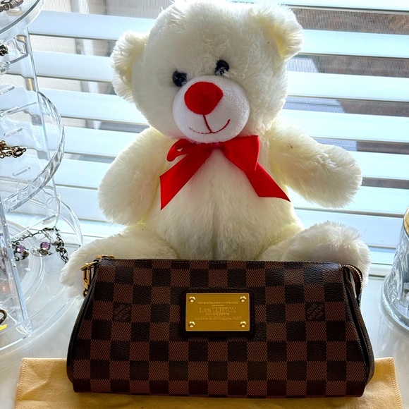 Louis Vuitton Eva Clutch in Damier Ebene - Picture 4 of 16